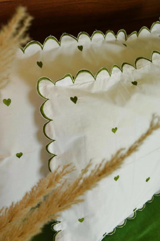 Little Hearts Green Cotton Bedsheet