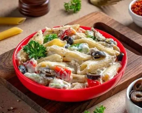 Non Veg White Cheesy Alfredo Pasta