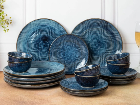 Reactive Handcrafted Premium Ceramic Dinner Set | 6 Dinner Plates, 6 Quarter Plates, and 6 Small Dinner Bowl | Stoneware | Microwave and Dishwasher Safe | Pack of 18 | Reactive Blue