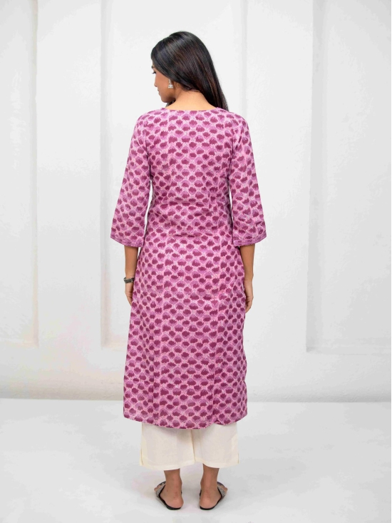 Amer Gulaabi Embroidery Kurta-L