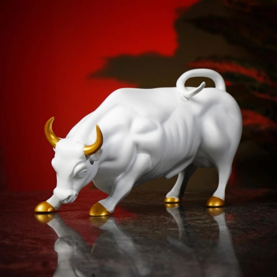 Artarium Abstract Art Bull Showpices for Living Room Charging Bull Statue Sculpture Ornament Animal Figurines for Table Decor Gifting Home Decoration Car Accessory (1 Piece) (White)