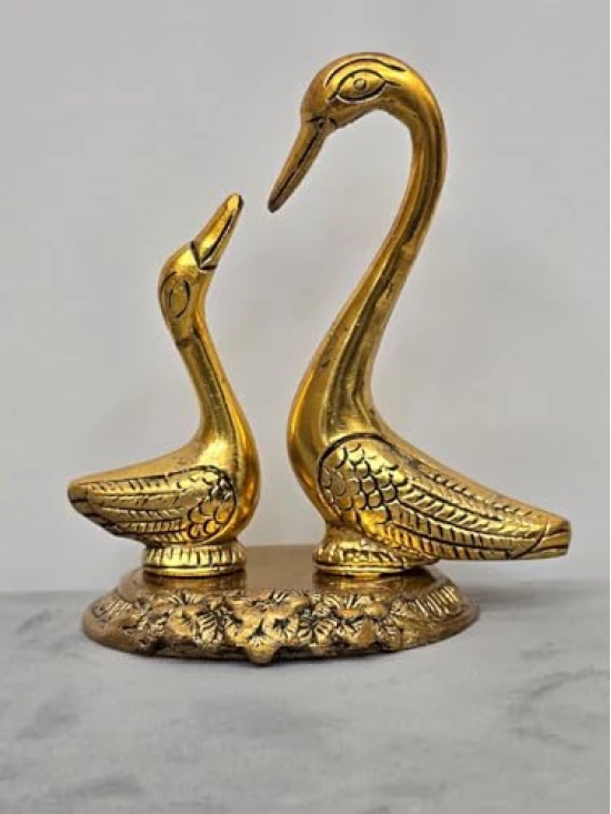 Aarna Creations Metal Sarus Pair Swan Pain | Artistic Hand Crafted Metal Swan for Decor | Carved Saras showpiece for Good Luck| Kissing Sars Pair |Fengshui Swan Pair