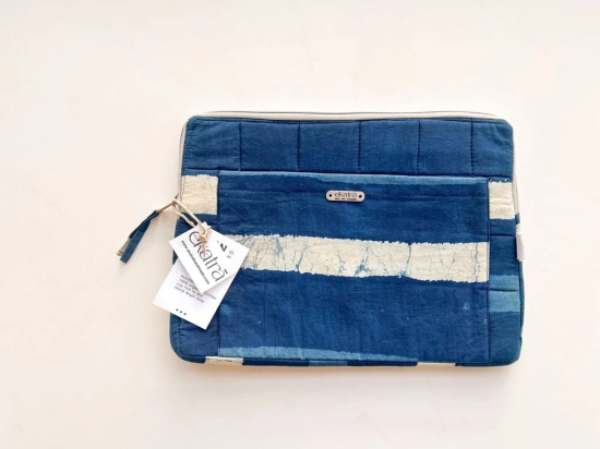 Sustainable Handmade Cotton Laptop Sleeve/Laptop Cover by Ekatra - Indigo stripes