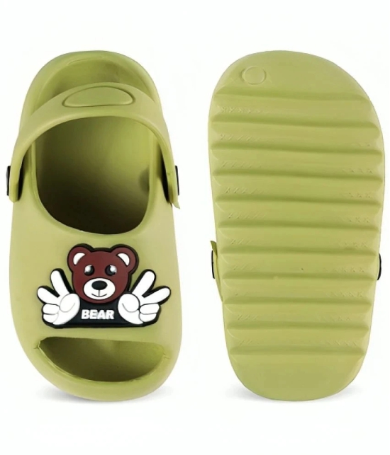 FASMANIA - Green Boys Clogs ( 1 Pair ) - None