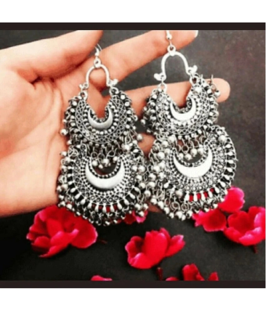 Samridhi DC Silver Chandbalis Earrings ( Pack of 1 ) - Silver