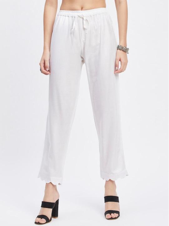 Women Straight Fit Mid-Rise Casual Flat-Front Trousers