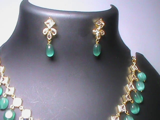 Stunning Emerald and Diamond Necklace Set in 14K White Gold