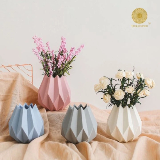 Small Beautiful Lotus shaped Ceramic Vases-Black