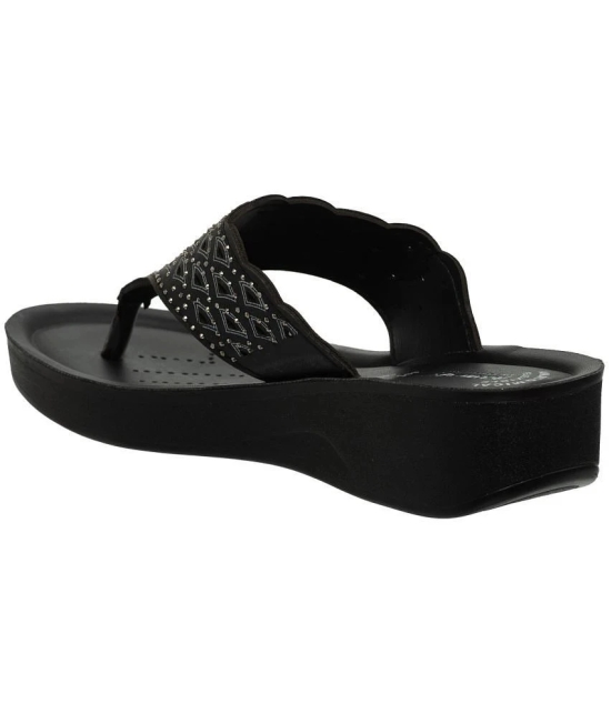 Aerowalk - Black Womens Flats - None