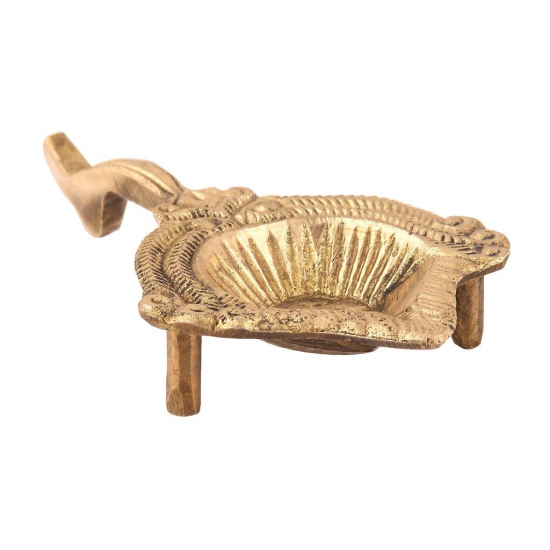 DOKCHAN Pure Brass Handcrafted Leaf Diya for Home/Office Pooja Brass Table Diya (Height: 1 inch)