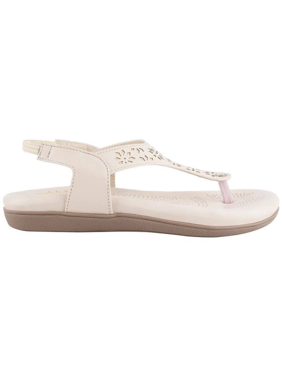 Shoetopia Cream Womens Flats - None