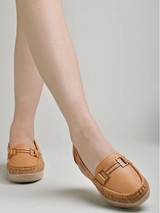 Shoetopia Tan Womens Loafers - None