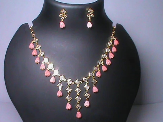 Delicate Pink Beaded Necklace and Earring Set with Rhinestone Accents