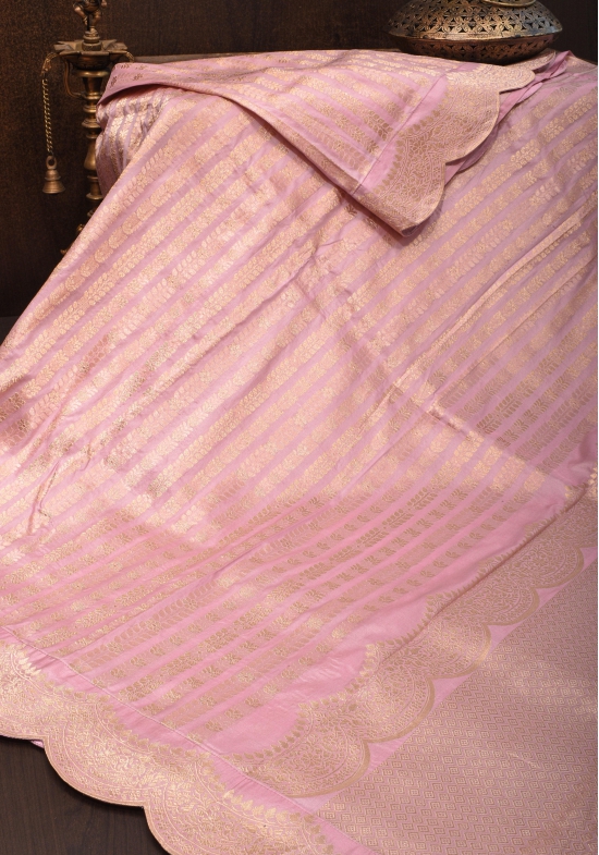 Unique Scalloped Borders Pure Brocade Banarasi Katan Silk Saree in Light PInk | SILK MARK CERTIFIED