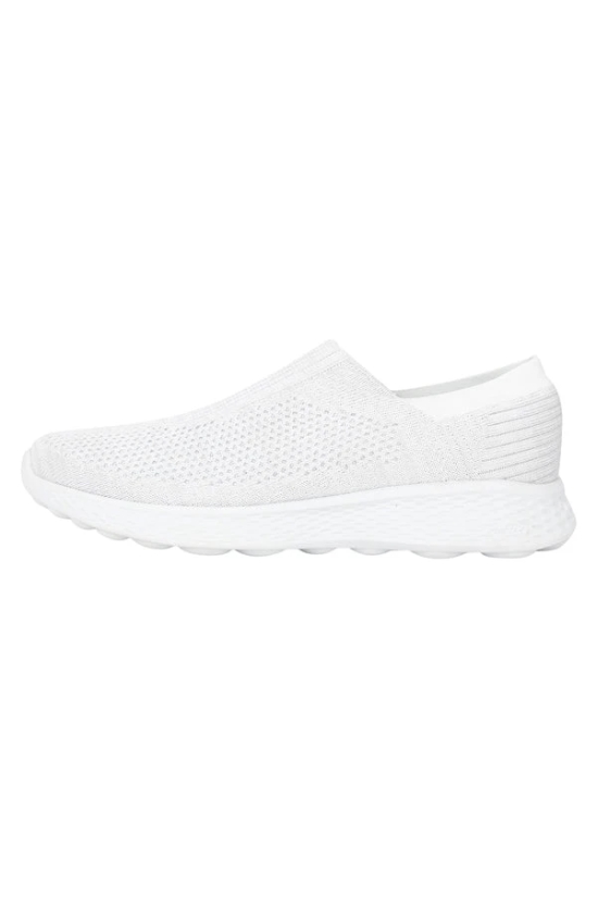 RedTape Women White Walking Shoes