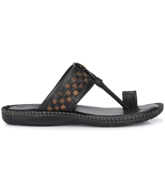 Leeport Black Men's Kolhapuris - None