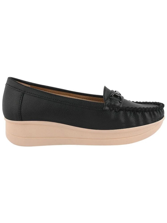 Shoetopia Black Womens Loafers - None