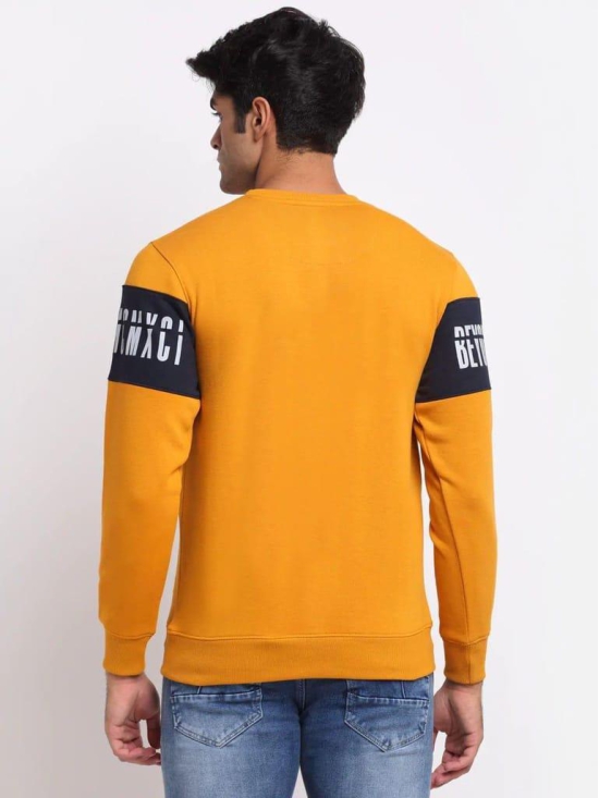 Rodamo  Men Mustard Printed Sweatshirt
