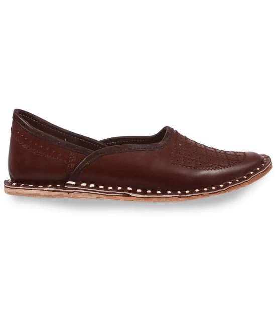 Apratim Brown Mens Jutti - None