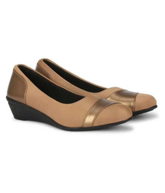 Commander Shoes Beige Ballerinas - None