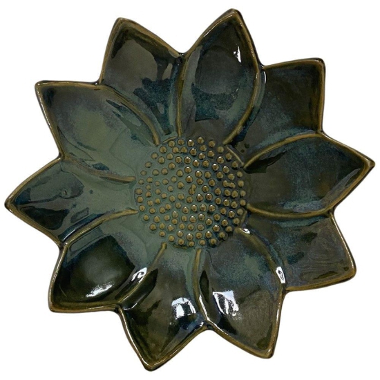 Ceramic Dining Emerald Green Lotus Shaped 8 Inches Serving Platter