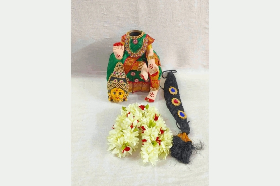 Lakshmi Devi Doll Set-Red