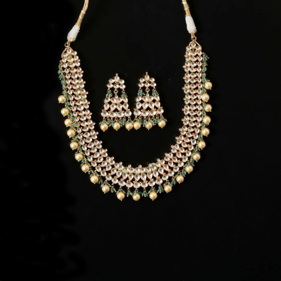 Kundan Necklace Set