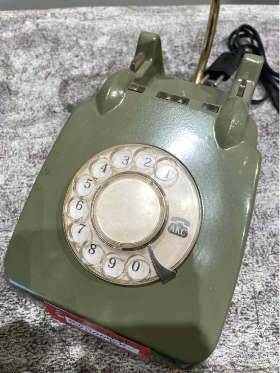 80s Rotary Phone Lamp (Olive)