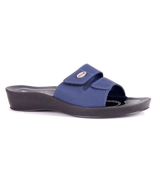 Aerowalk - Blue Womens Flats - None