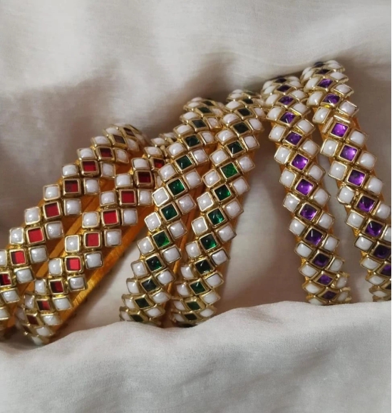 kundan thread work bangles