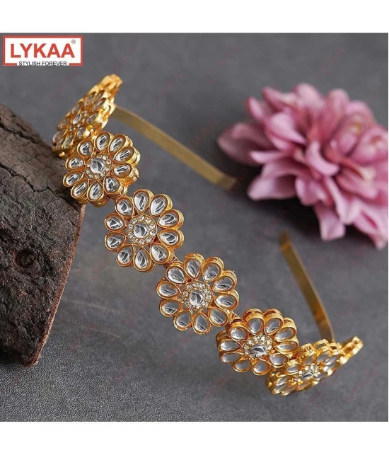 Lykaa Kundan Hairband Floral Design MathaPatti Gold-Plated Hair Band For Women - 1 Pack (Golden) - Multi