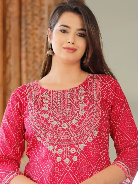 BEAUTIFUL KURTI HEAVY COTTON EMBROIDERY WORK-XXL / Pink