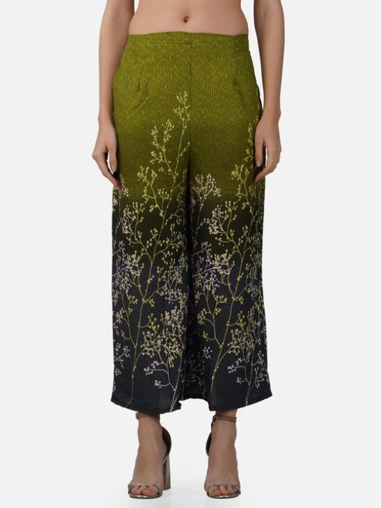 Women Floral Printed Flared Crepe Palazzos