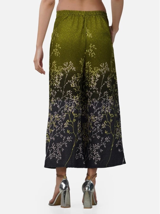 Women Floral Printed Flared Crepe Palazzos