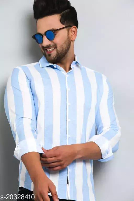 Men Regular Fit Striped Spread Collar Casual Shirt