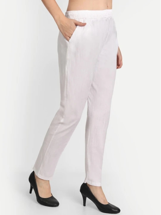 Women White Regular Fit Stretchable Trouser