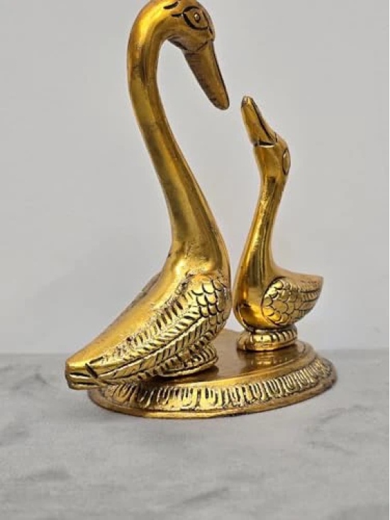 Aarna Creations Metal Sarus Pair Swan Pain | Artistic Hand Crafted Metal Swan for Decor | Carved Saras showpiece for Good Luck| Kissing Sars Pair |Fengshui Swan Pair