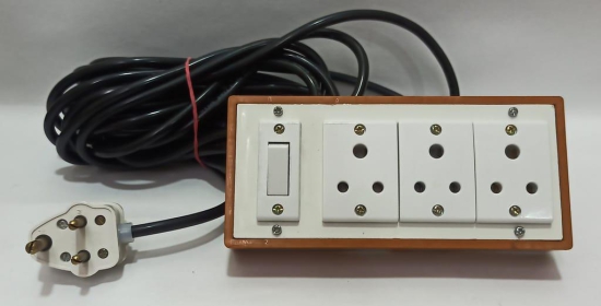 6A 3 Sockets (3 Pin Socket) & 1 Switch Extension Box with 6A Plug & 25m Wire