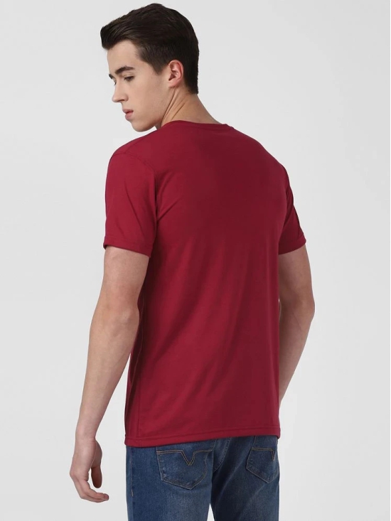 UrbanMark Men Regular Fit Round Half Sleeves Solid T Shirt With Pocket-Maroon - None