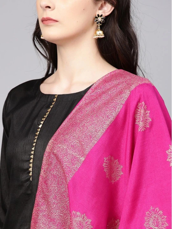 Women Black Solid Kurta with Trousers & Dupatta