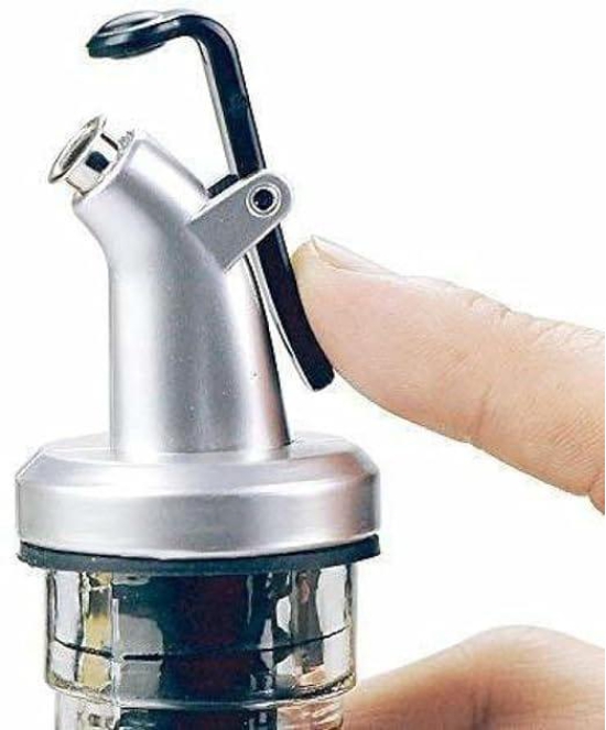 SAUDAGAR ENTERPRISES India Glass Oil Dispenser with Steel Cover Seasoning Bottle Glass Oil Bottle Leakproof Oiler Tank Household Stainless Steel Condiment Dispenser Steel 750 ml Pack Of 1