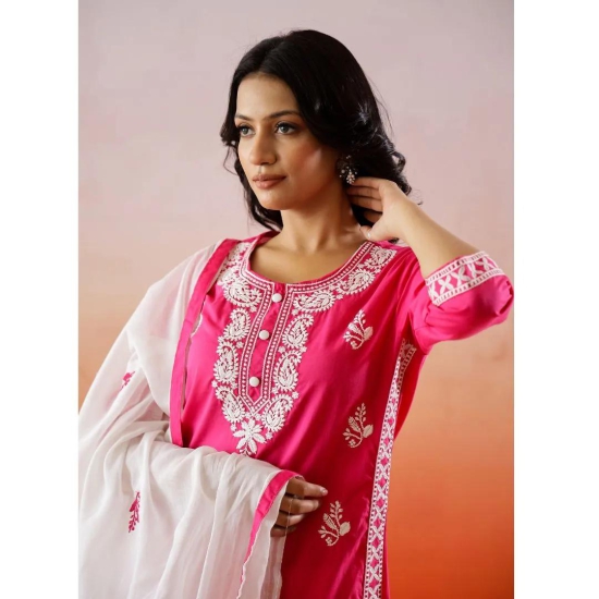 Premium Chicken Embroidery Kurta Set-L