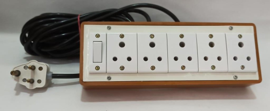 6A 5 Sockets (3 Pin Socket) & 1 Switch Extension Box with 6A Plug & 40m Wire