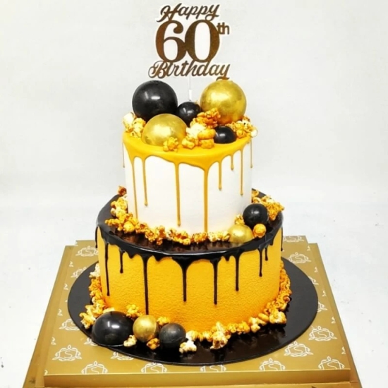 Gold & Black Drip Cake-Egg / Litchi