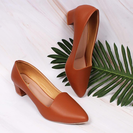 Women Heel Pump TAN