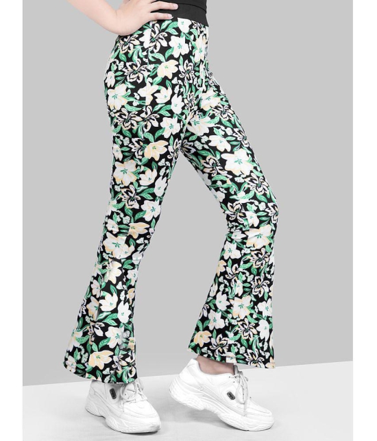 Green and Black printed Flared jeggings - None