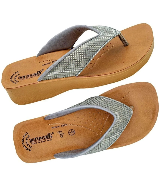 Aerowalk Light Grey Womens Slipper - None