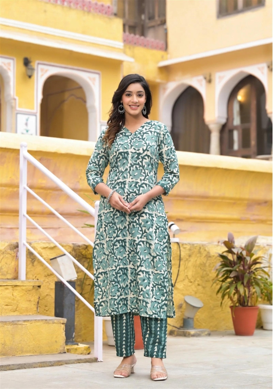 Women Straight Block Printed Kurta and Pant Set with Dupatta in Beautiful Color-L