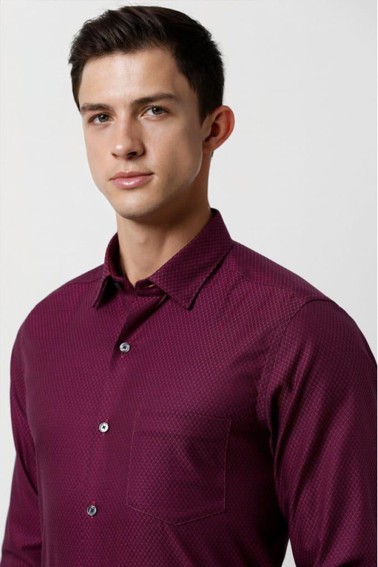 Men Maroon Slim Fit Formal Full Sleeves Formal Shirt