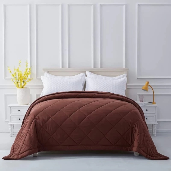 Cultiver Lightweight All Weather Comforter Ultra Soft Quilt Blanket Dohar (90x100 Inches, Brown)